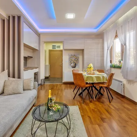 Montis Apartment *
