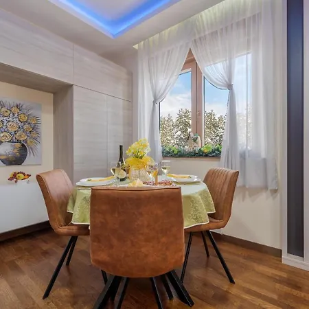 Montis Apartment *