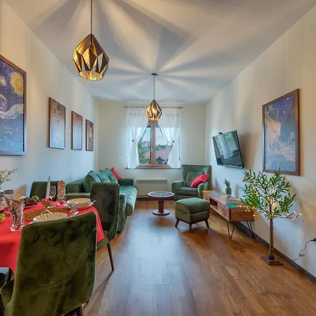 Montis Apartment *